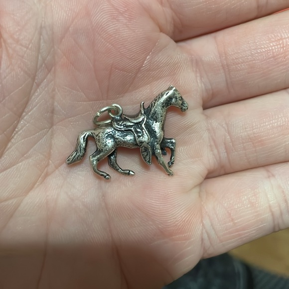 RARE & RETIRED James Avery Saddled Horse Charm - Picture 3 of 4